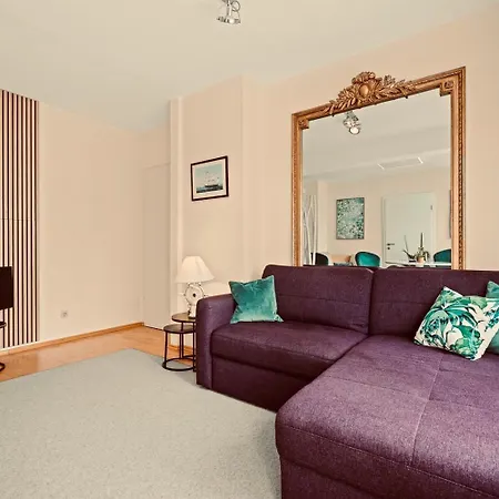Apartment Louise 50 M Zum *
