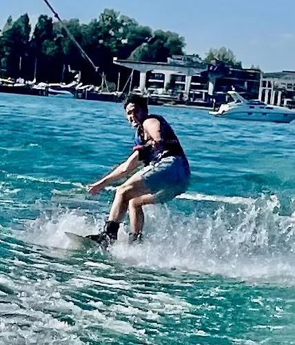 Louise 50 M Zum شقة كريسبرون ام بوندنس